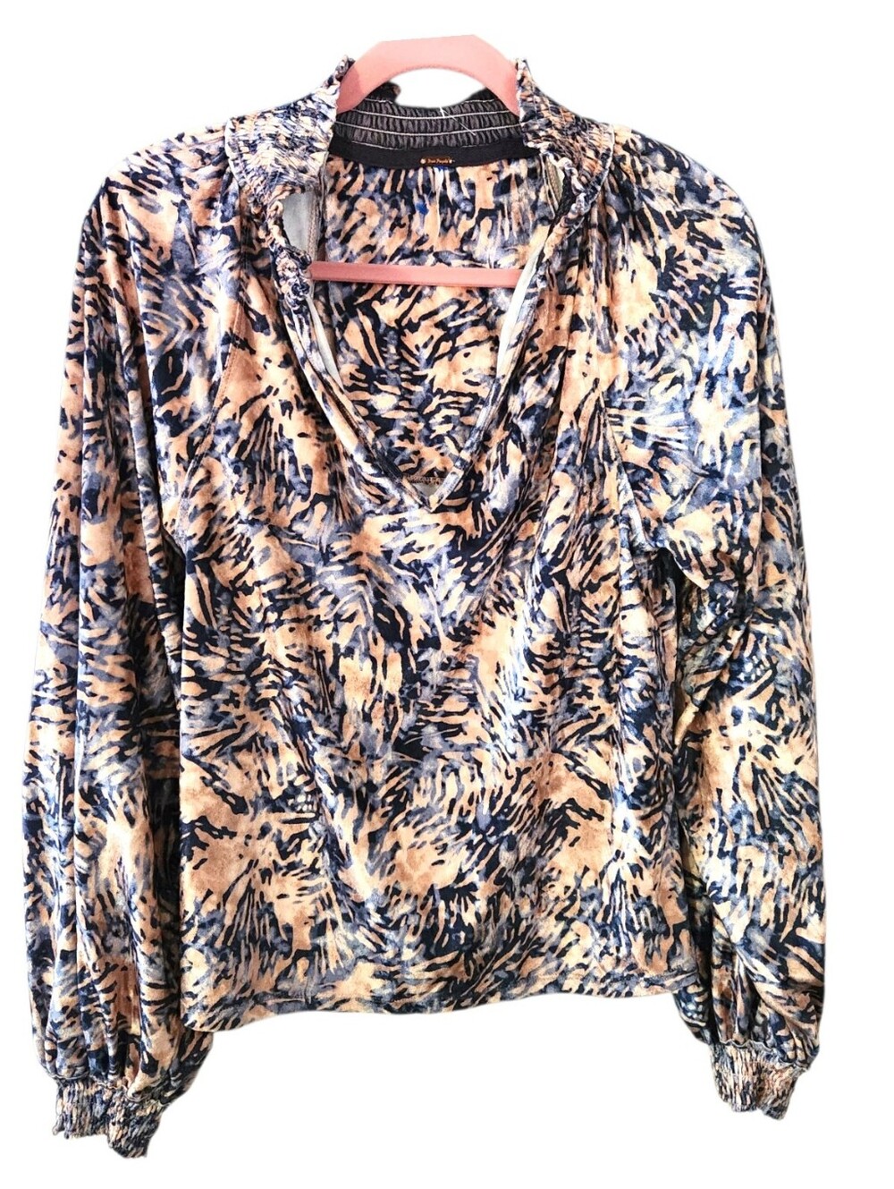 FREE PEOPLE 'Go Get 'Em' Crushed Velvet Balloon Sleeve Blouse Pink Blue MED NWOT - Picture 2 of 16